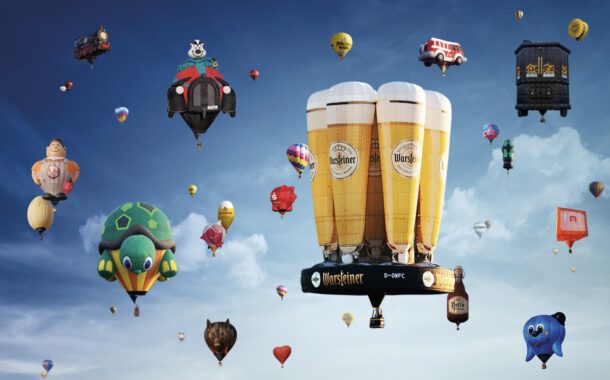 Wenn Biergläser fliegen und ein Ofen schwebt – spektakuläre Ballonsonderformen bei der WIM 2025