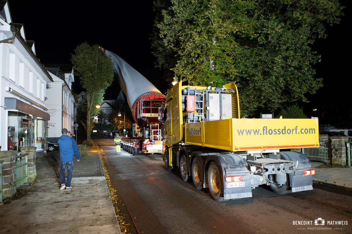 Schwerlasttransport eines Windradflügels